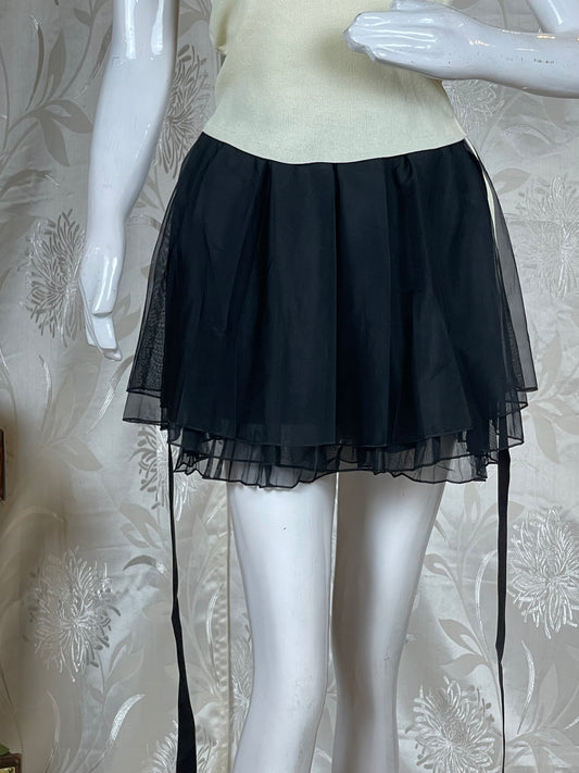 Women Black Solid Tiered Net/Tulle Mini Skirt