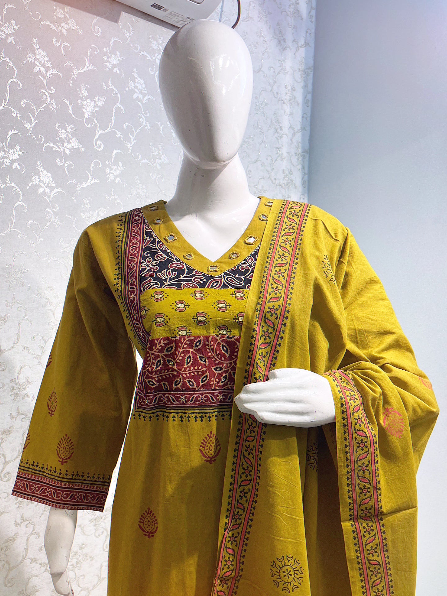 Saanjh Printed Cotton Suit