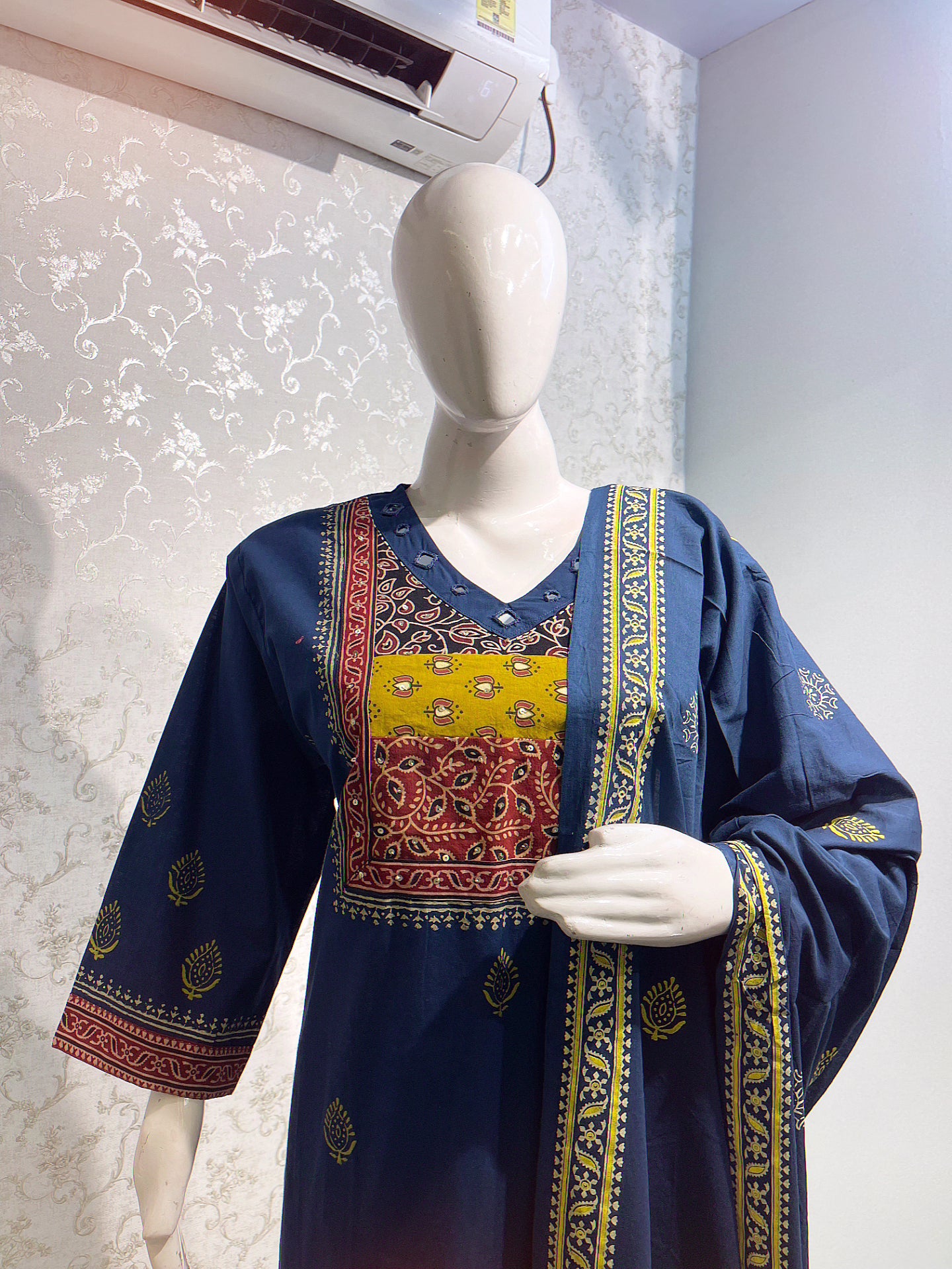 Saanjh Printed Cotton Suit